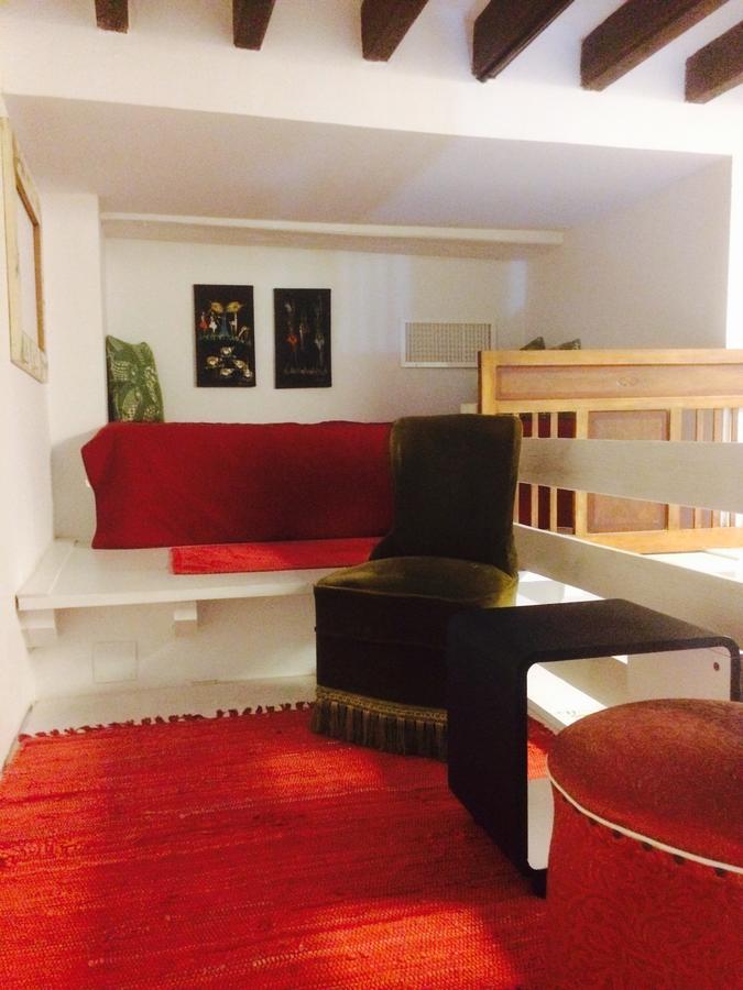 Barrio Boutik Hostal Long Stays لقنت المظهر الخارجي الصورة